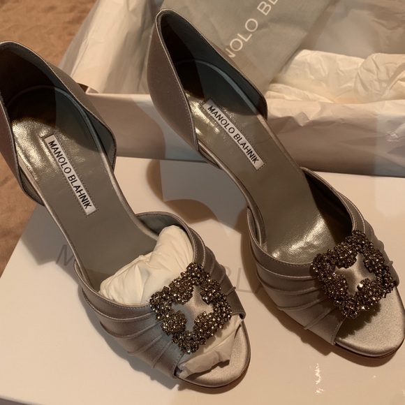 manolo blahnik cassiado